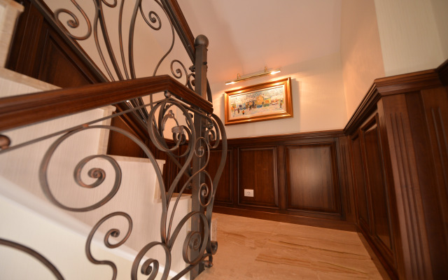 Noblesse Boutique Hotel