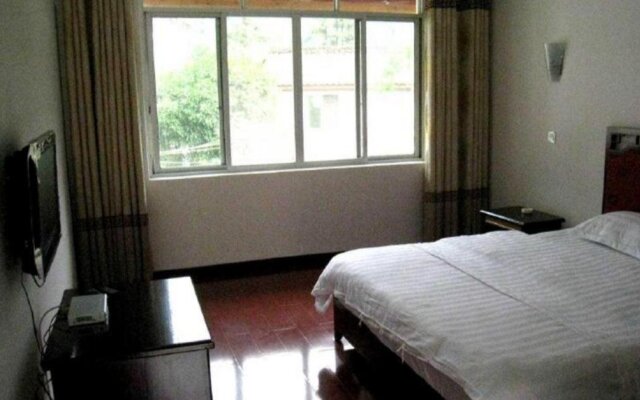 Emeishan Longshan Inn