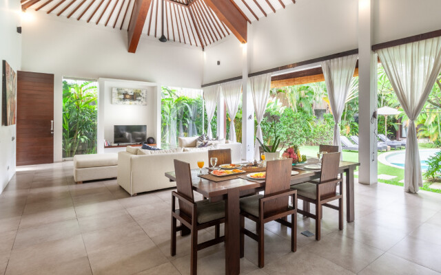 2BR Villa Alice Dua in Seminyak