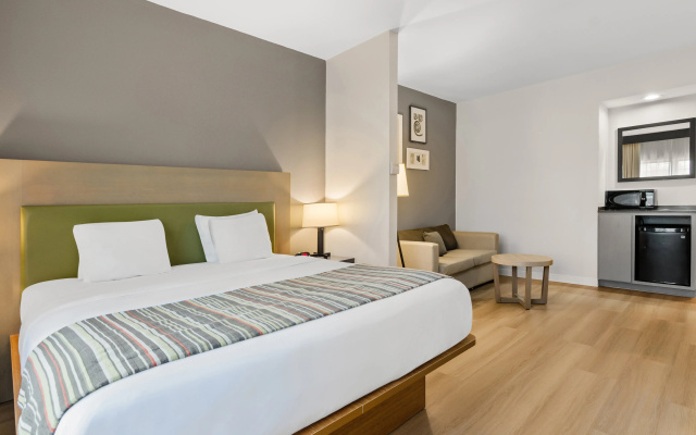 Country Inn & Suites by Radisson, Roanoke, VA