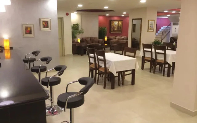 Al Amer Palace Hotel
