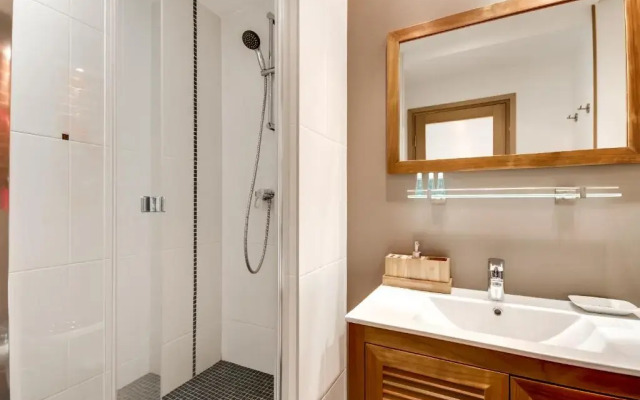 Just Renovated 138m2 On The Seine