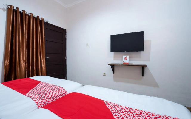 Super OYO 2285 Art Guest House Syariah