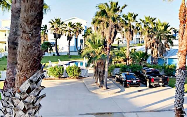 Beachy Keen - Five Bedroom Home