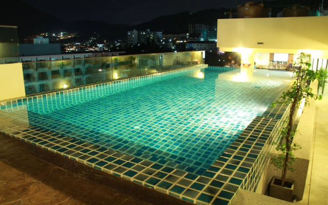 Hemingways Silk Hotel