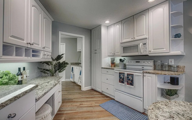 Azure Paradise on the Canal