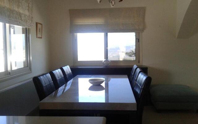Idyllic 3 Bed Villa With Stunning Views