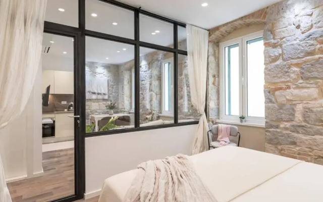 Adriatik Lux Teatro 1