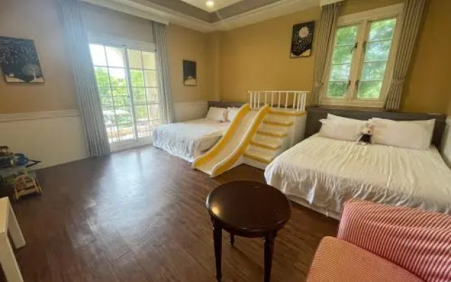 Isa Butterfly Kids BnB