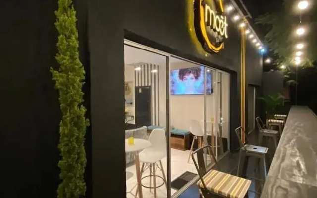 Moet Medellin Hotel