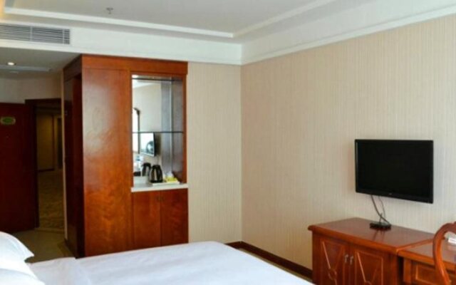 Vienna Hotel Guangdong Huizhou Maidi South Road