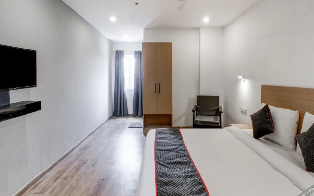 OYO Townhouse RCC Majestic 397 LB Nagar