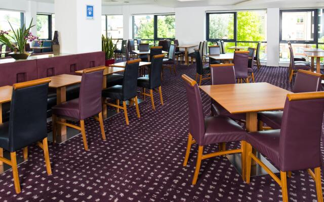 Holiday Inn Express Hemel Hempstead, an IHG Hotel