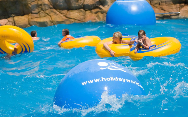 Holiday World VILLAGE Hotel