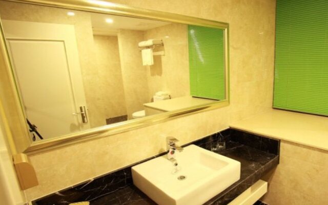 GreenTree Eastern Rizhao RongAn Shuimuqinghua Hotel