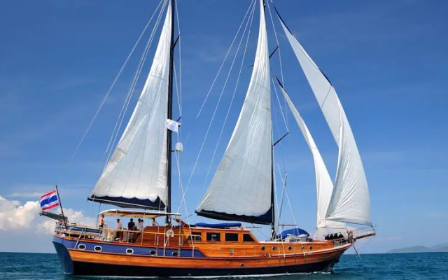 Sailing Yacht CC2415