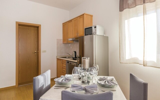 Beautiful Home in Makarska With Wifi and 1 Bedrooms