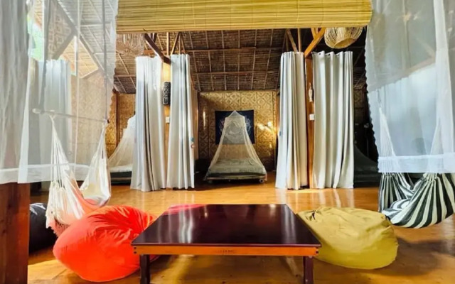 Nautilus Hostel & Hammocks