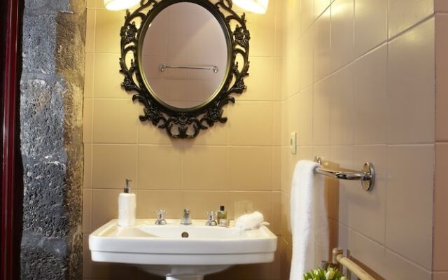 Solar da Glória ao Carmo