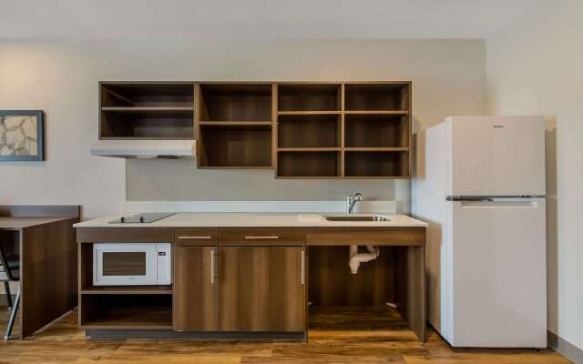 WoodSpring Suites Roanoke
