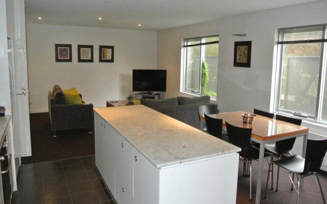 Apartments @ Kew Q45