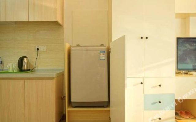 Binhai Apartment Hotel