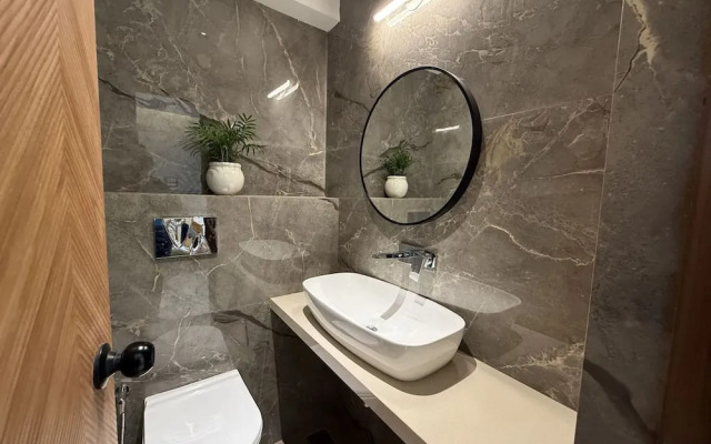 Stylish 1BR With Pool 5 Mins to Candolim Beach