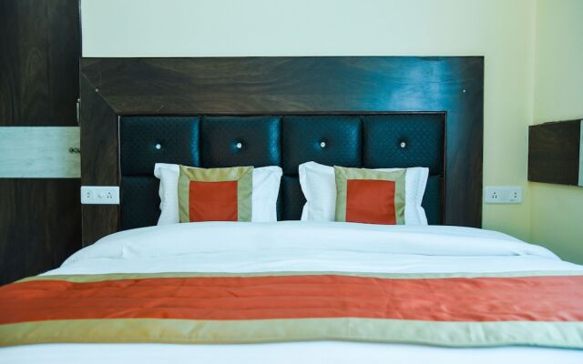 OYO 12850 The Nest