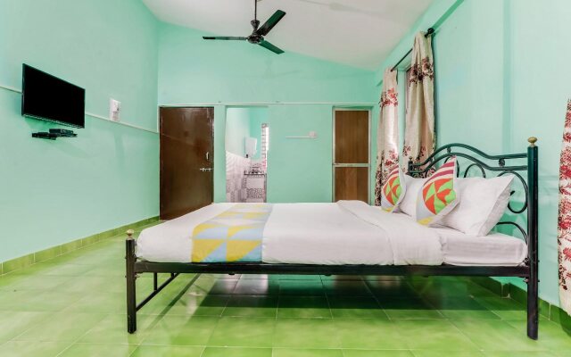 Classic Studio Home In Candolim