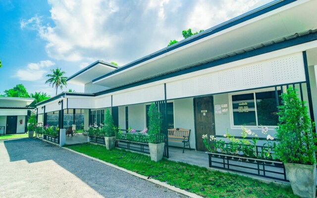 Runya Poolvilla by OYO Rooms