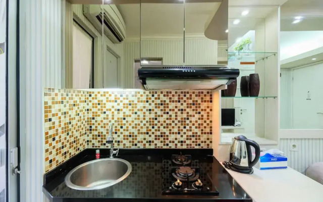 Comfy 2BR Bassura City Apartment Near Bassura Mall