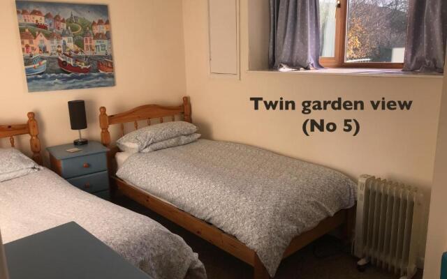 Court Farm Holiday Bungalows Ltd
