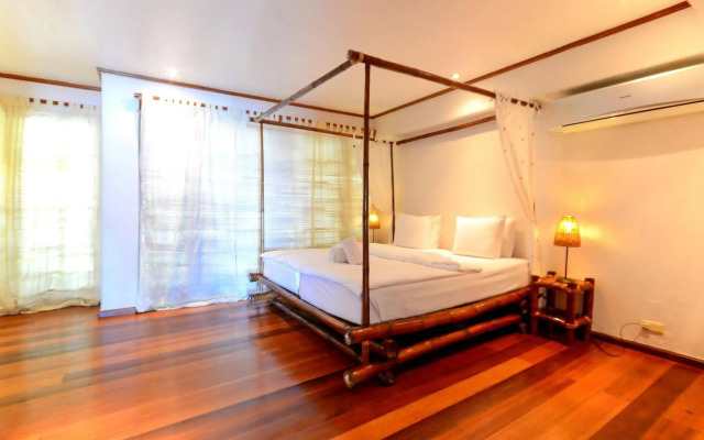 White Beach Villas
