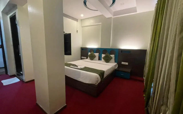Hotel RR Suites - Near LODHA Xperia Mall
