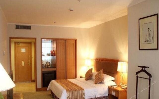 Green Land Hotel