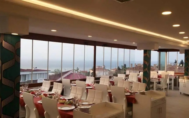 Hermias Marin Hotel