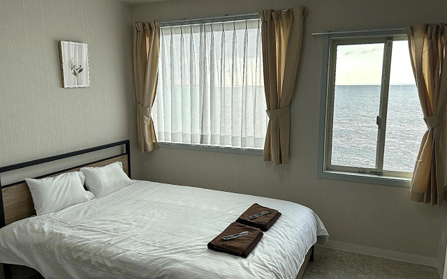 Okinawa Ocean Front Hotel – Guest Rooms – Chatan