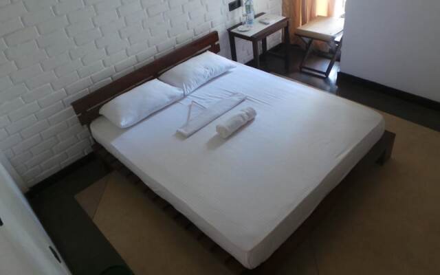 Hotel Elaine