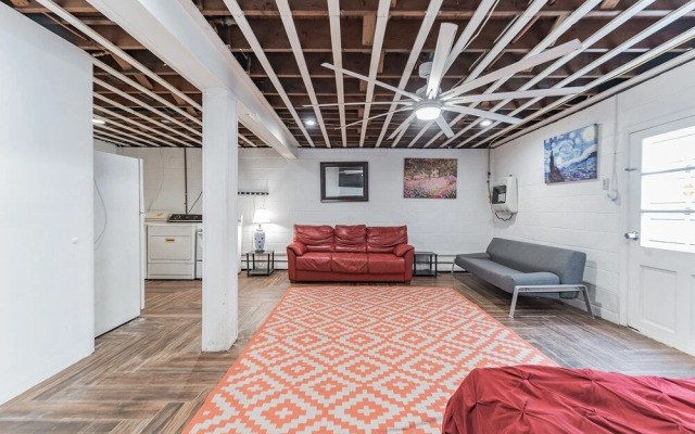 Studio Apartment Close To Everything Apts