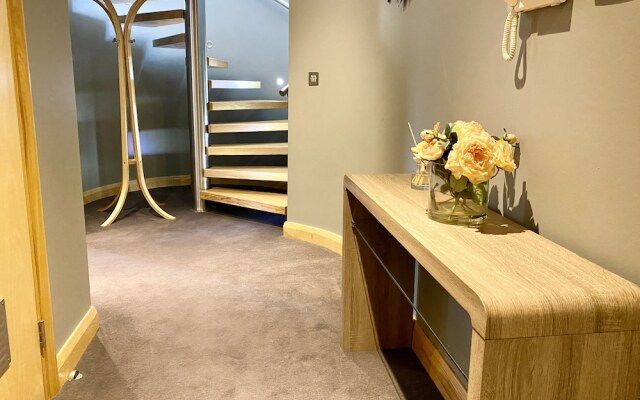 Oxford Penthouse Suite