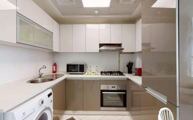 Beautiful Studio Apartment Near New Dubai Mall