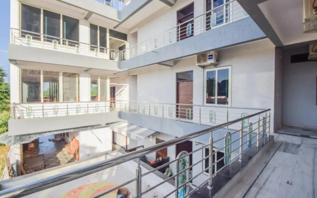 Oyo 22989 Hotel Ranbanka