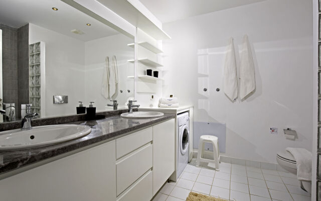 Southern Dreams Apartments