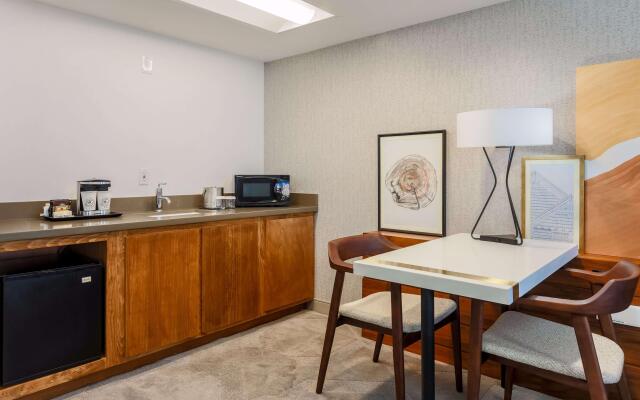 DoubleTree Suites by Hilton Hotel Sacramento - Rancho Cordova