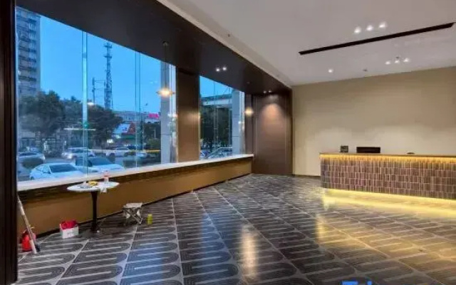 Xinhua Century Hotel