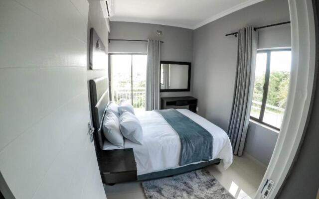 Condo Villas On Marine Drive