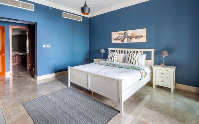 Luxury 2BR Apt Beach Club Full Sea View