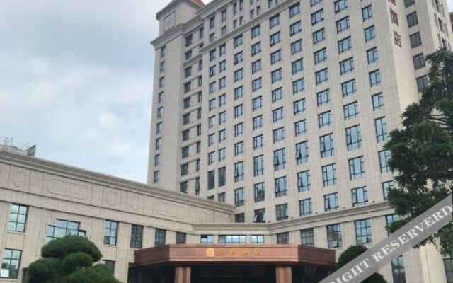 Qianlong Hotel