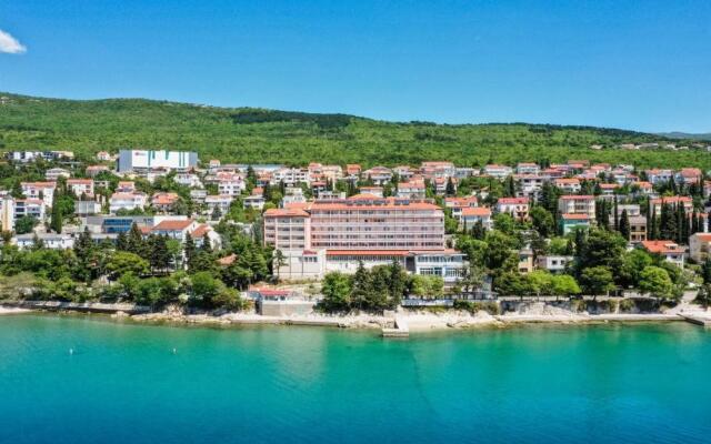 Rooms with a swimming pool Crikvenica - 18502