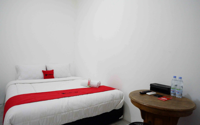 RedDoorz near GOR Jatidiri Semarang